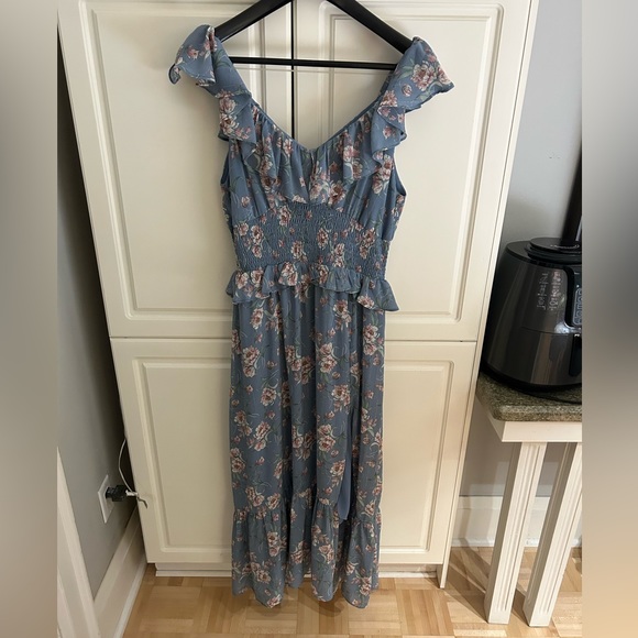 Floret Studios Luna Floral Smocked Midi Dress - Picture 2 of 5